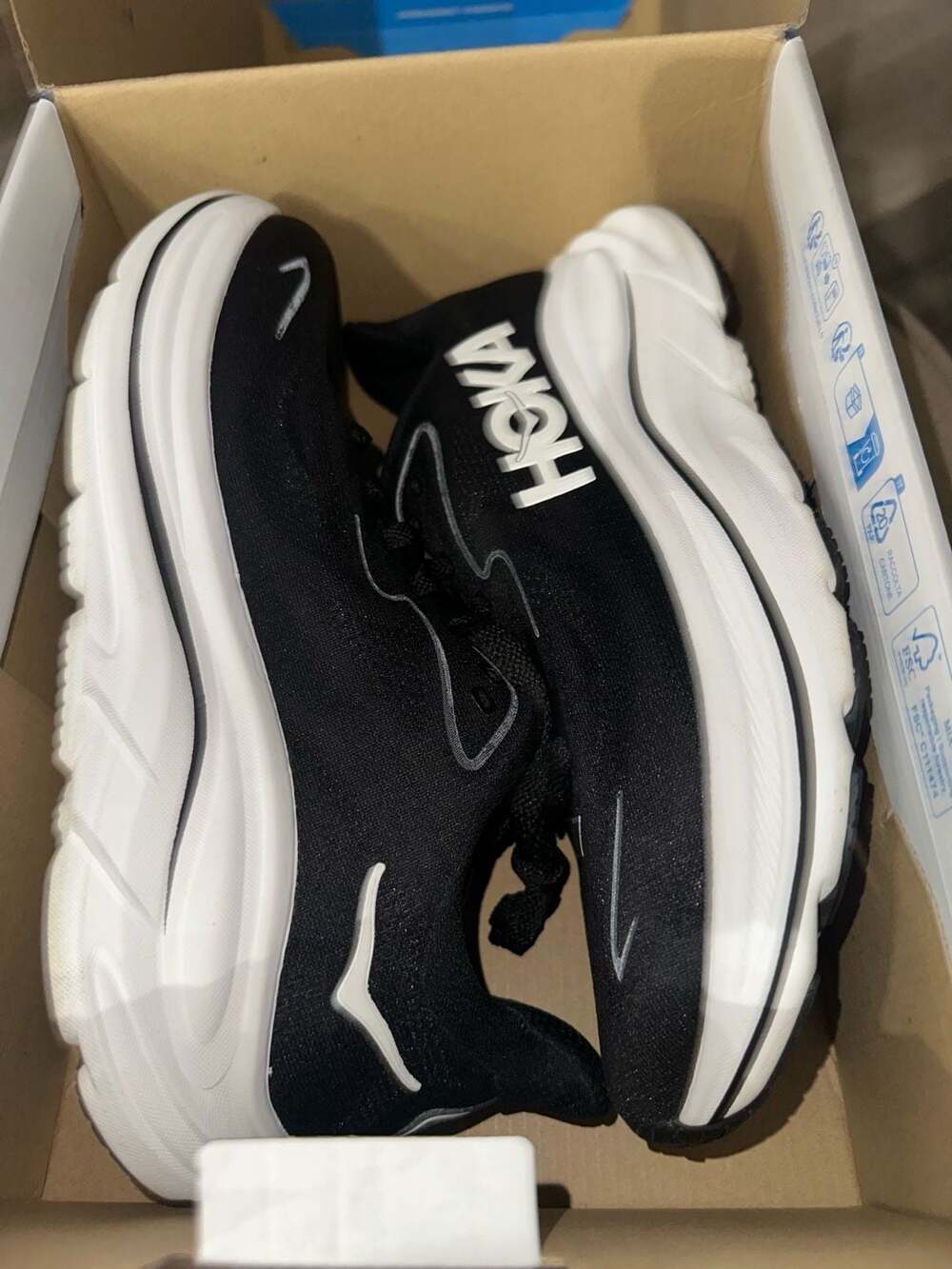 Hoka Clifton 10 Wide Size 10 Black White Running Shoes